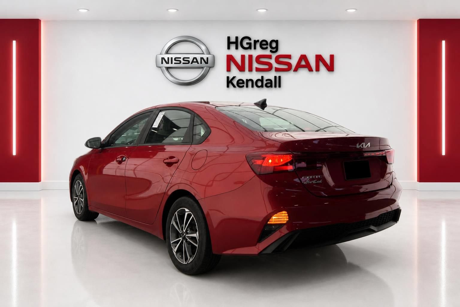 Used 2022 Kia Forte LXS FWD image 2
