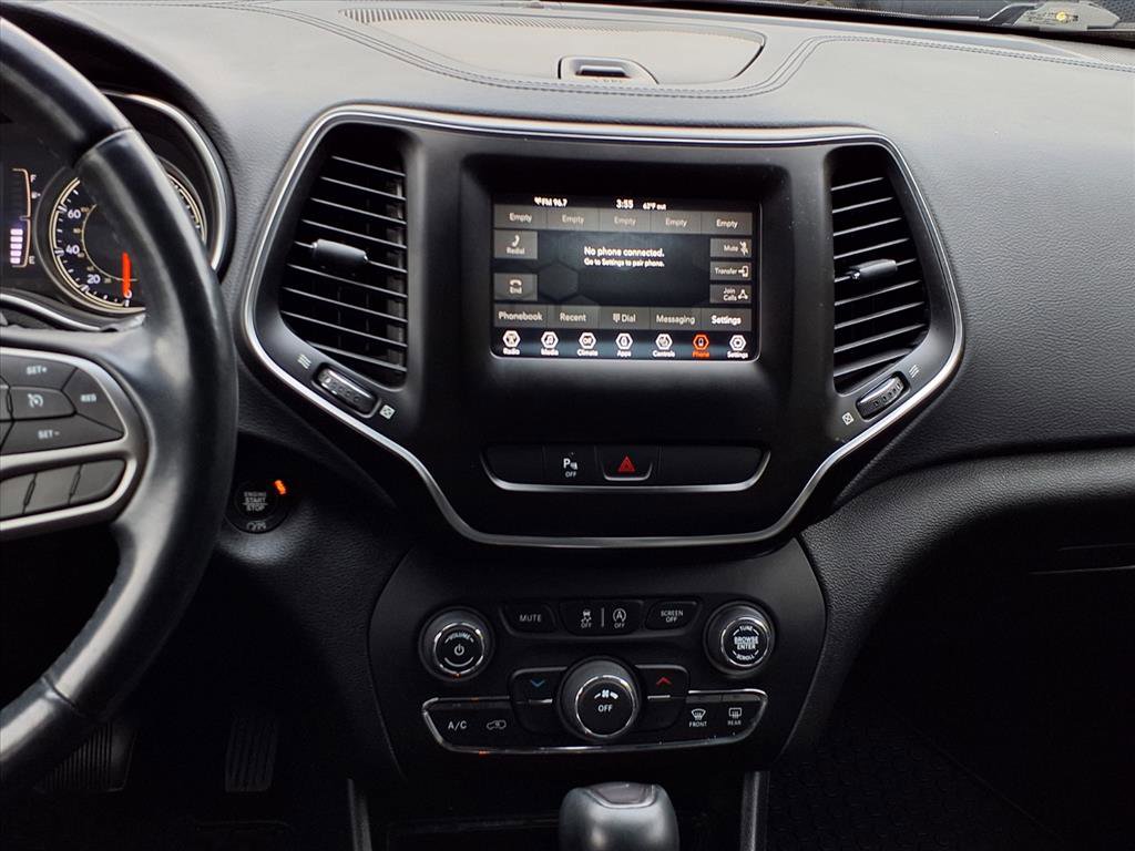 Used 2019 Jeep Cherokee Latitude Plus w/ Cold Weather Group image 15