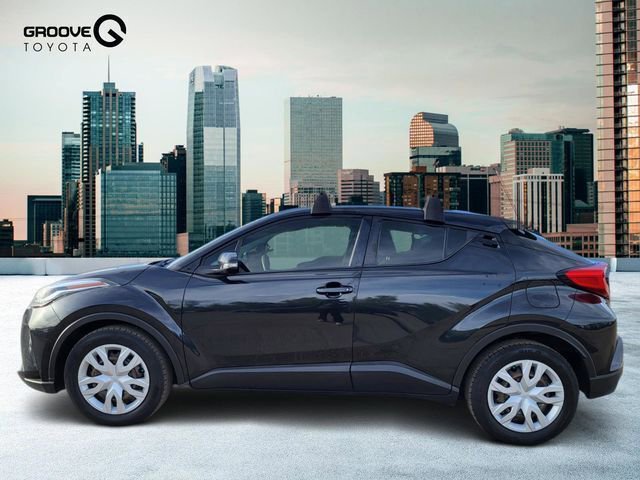 Used 2020 Toyota C-HR LE FWD image 2