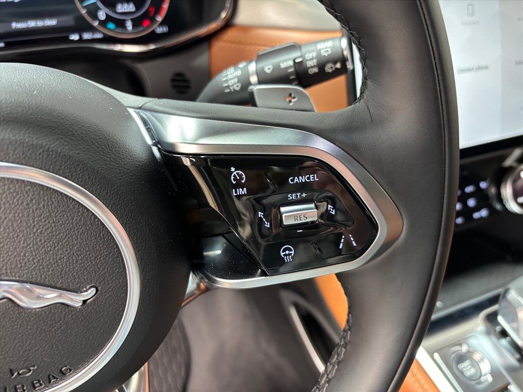 New 2026 Jaguar F-PACE R-Dynamic S image 20