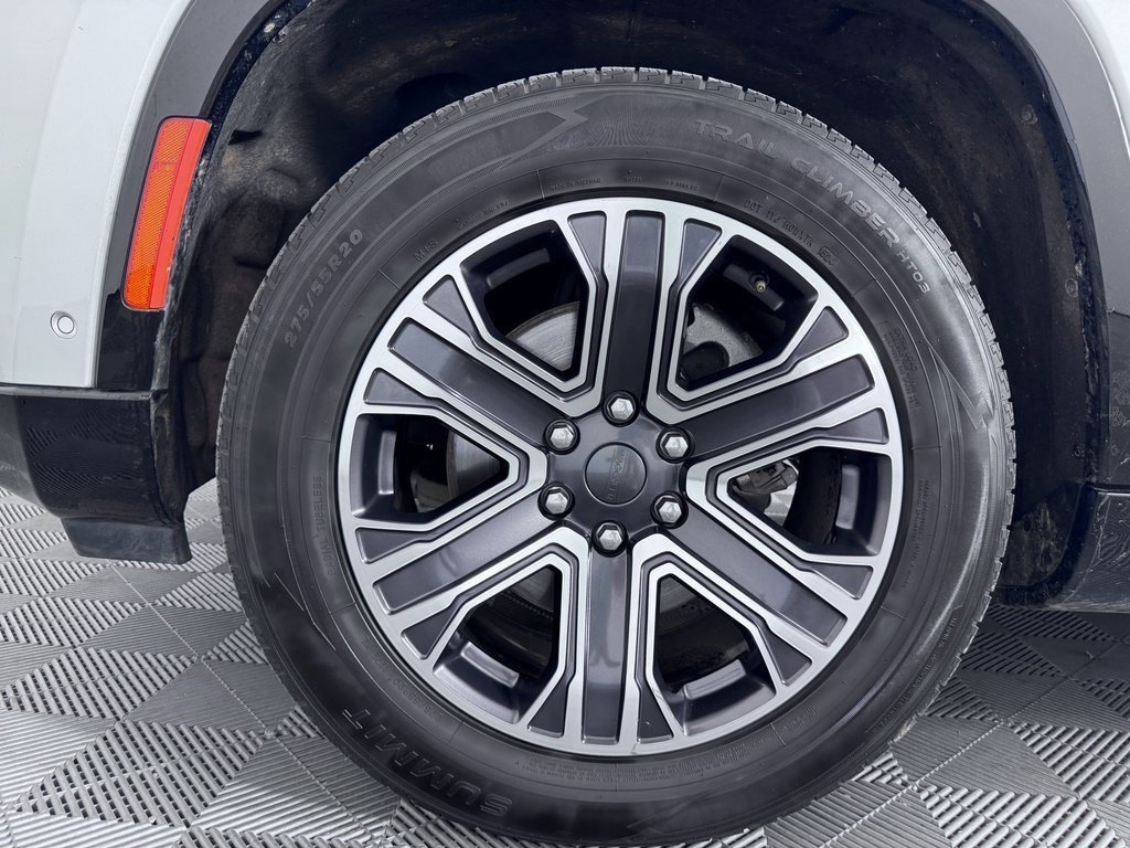 Used 2023 Jeep Wagoneer L Series II image 9