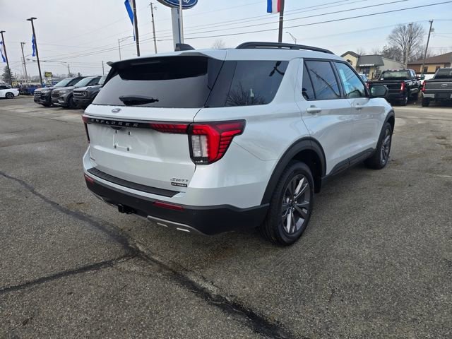 New 2026 Ford Explorer Active w/ Active Comfort Package image 3