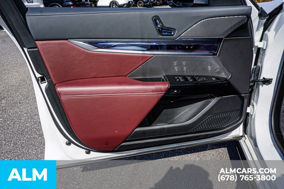 Used 2025 BMW i7 eDrive50 w/ M Sport Package RWD image 53