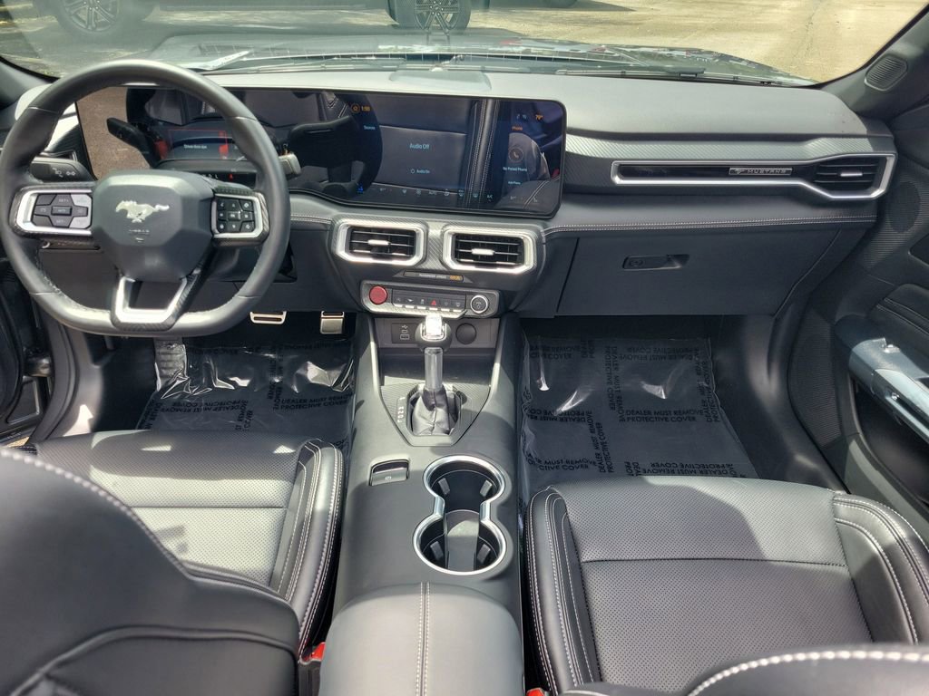 Used 2025 Ford Mustang Premium image 14