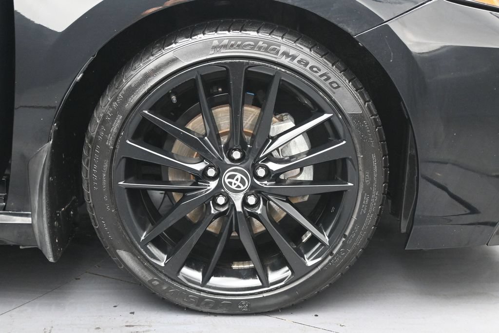 Used 2022 Toyota Camry XSE FWD image 9