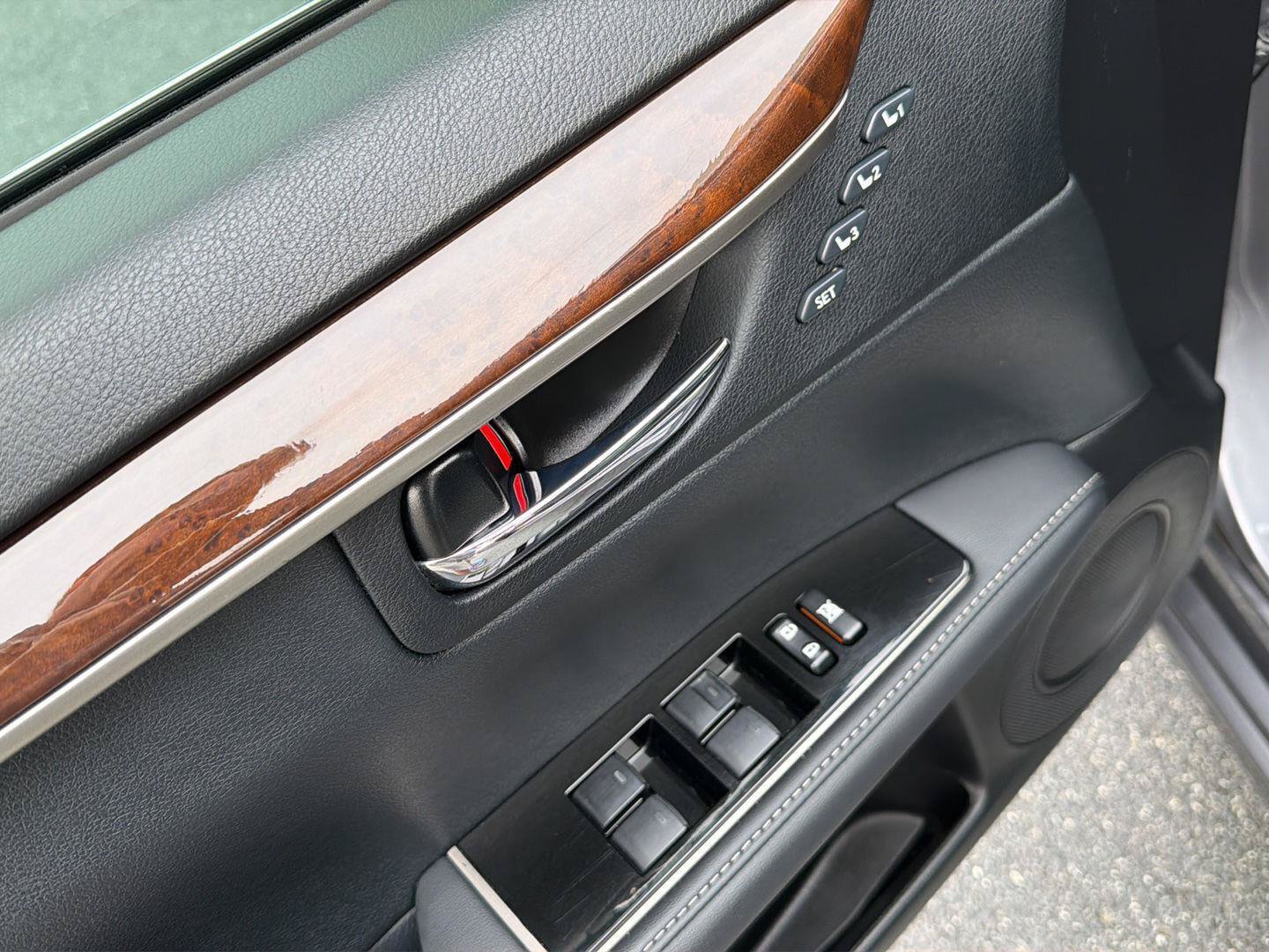 Used 2018 Lexus ES 350 w/ Luxury Package w/Wood Trim FWD image 35