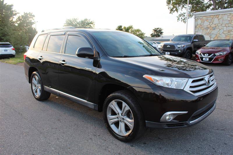 Used 2012 Toyota Highlander Limited w/ Tow Pkg AWD/4WD image 9