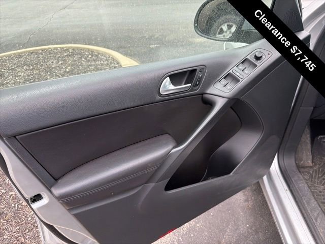 Used 2014 Volkswagen Tiguan SE FWD image 12