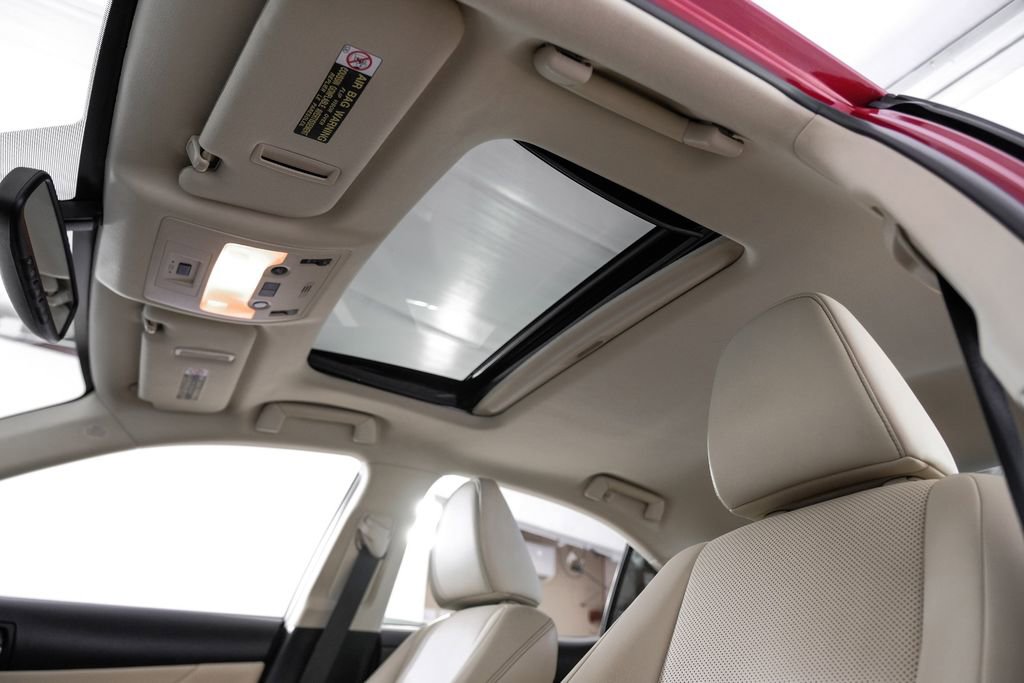Used 2015 Lexus IS 350 w/ Navigation System Package image 4