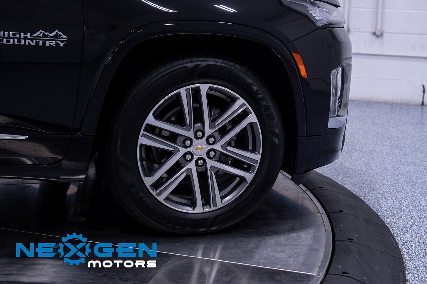 Used 2023 Chevrolet Traverse High Country image 60