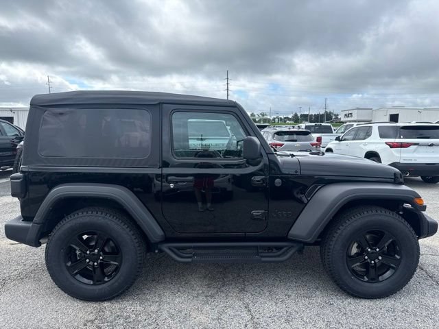 Used 2025 Jeep Wrangler Sport AWD/4WD image 6