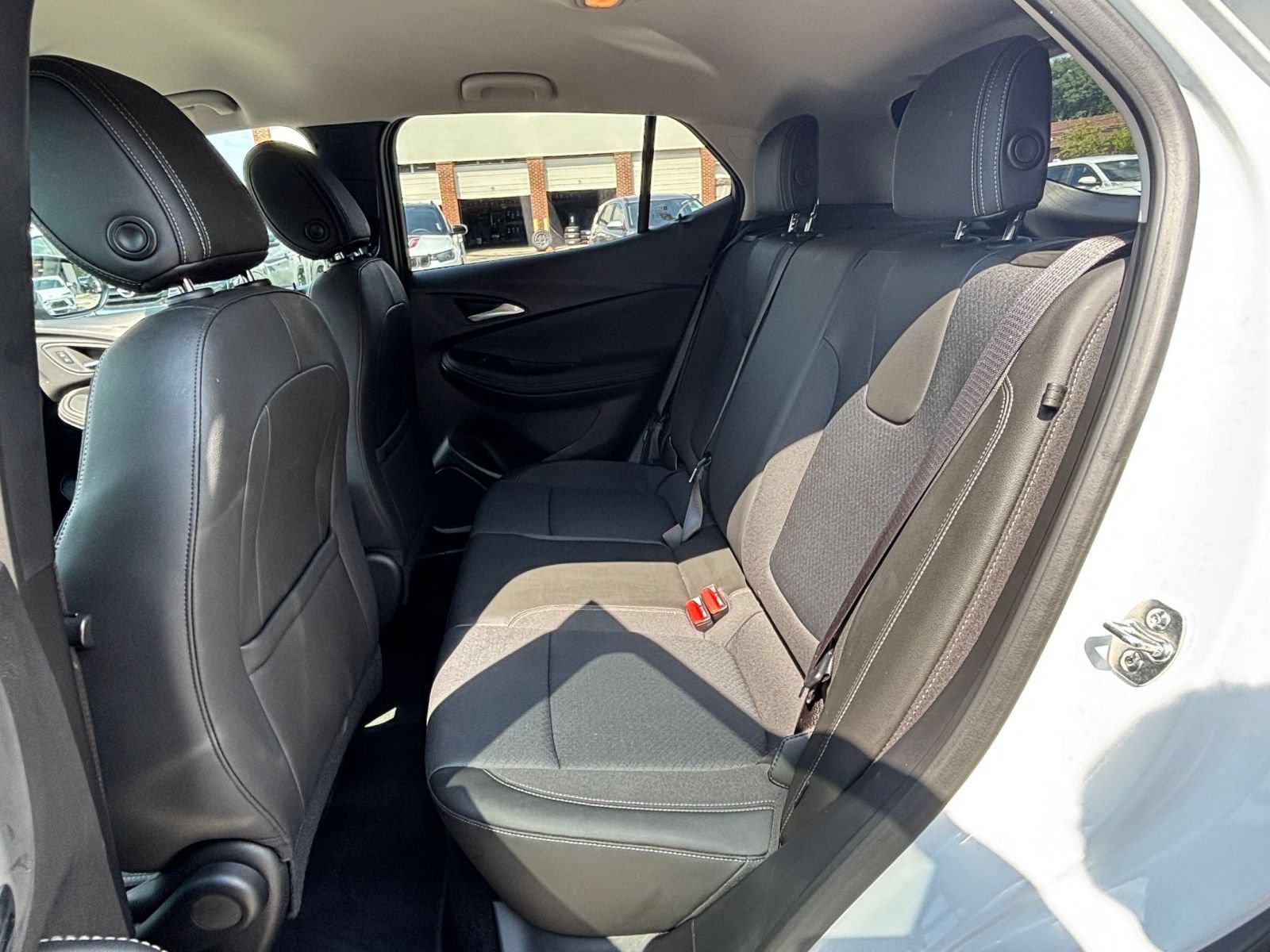 Used 2025 Buick Encore GX Preferred FWD image 25