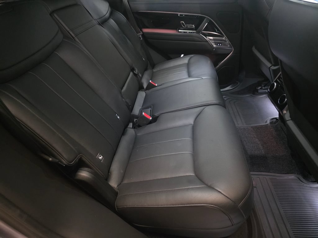 Certified 2023 Land Rover Range Rover SE AWD/4WD image 24