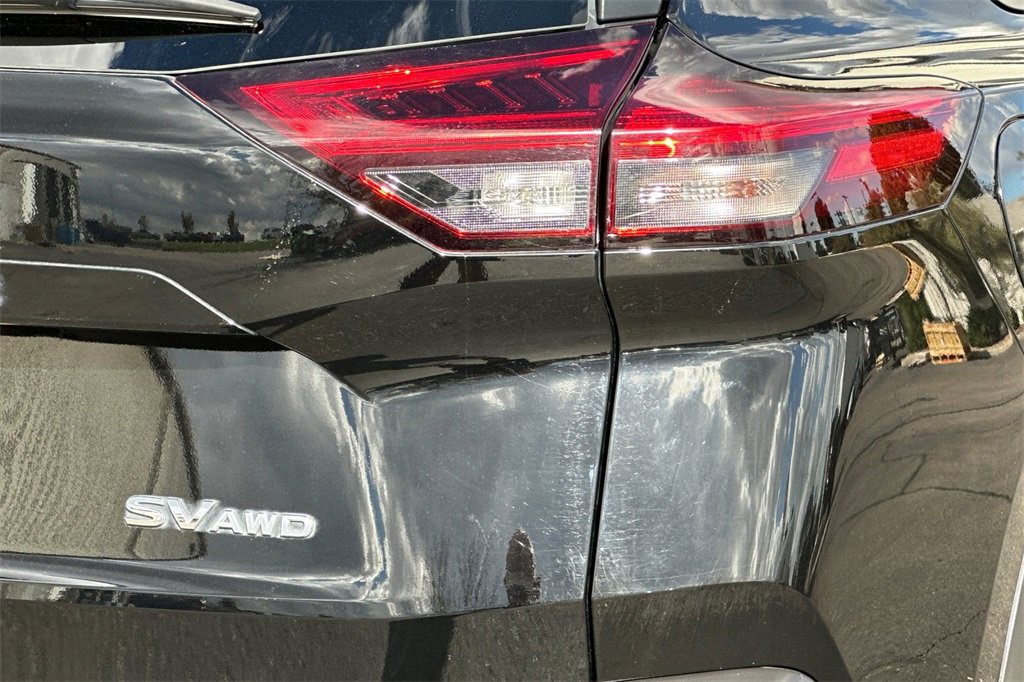 Used 2022 Nissan Rogue SV image 29