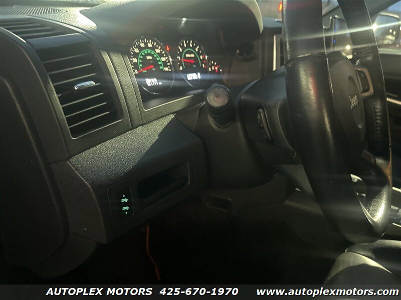 Used 2008 Jeep Grand Cherokee Laredo RWD image 18