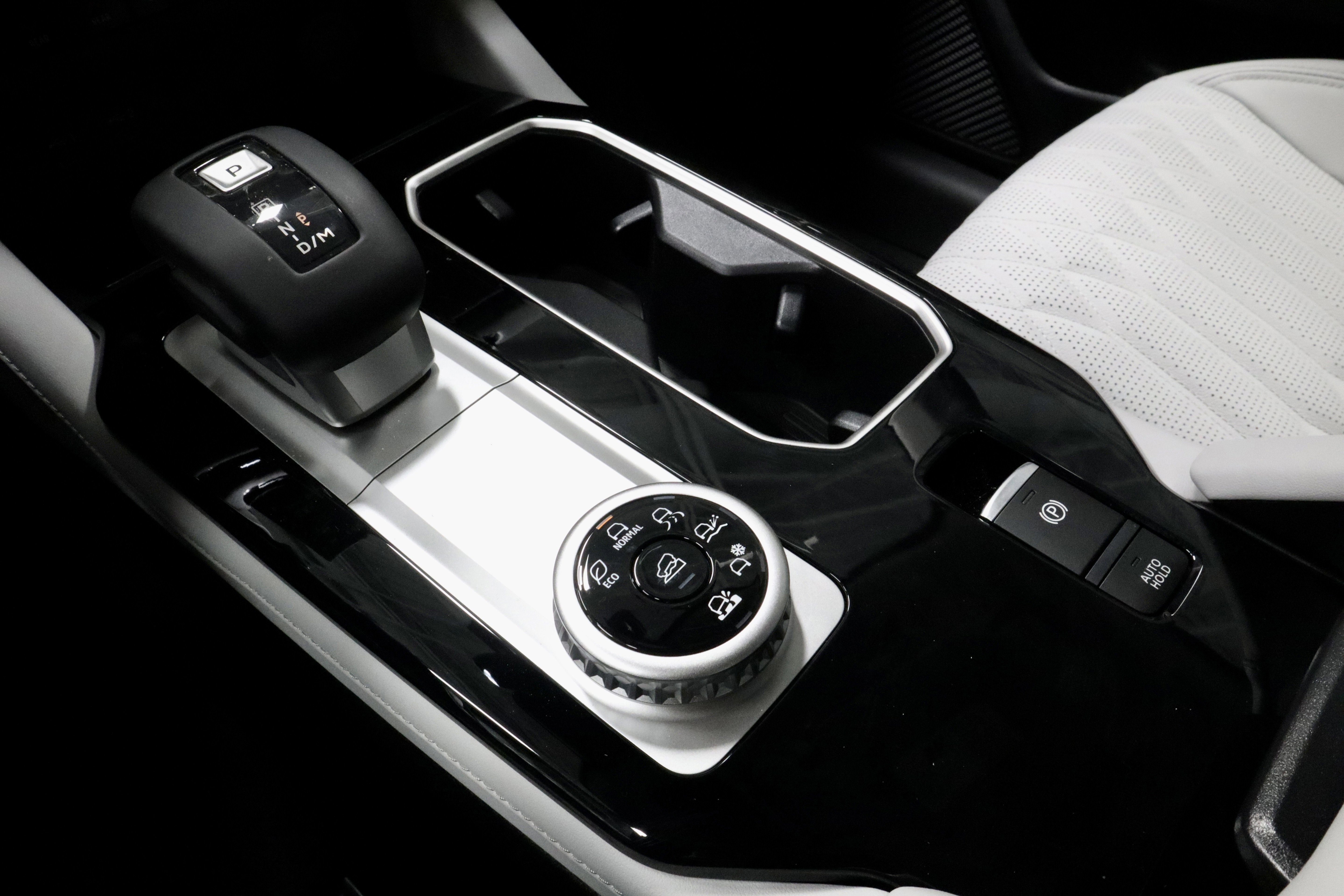 New 2026 Mitsubishi Outlander SEL image 29