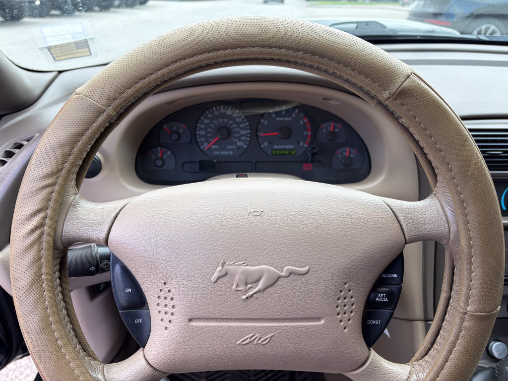 Used 2004 Ford Mustang GT RWD image 17