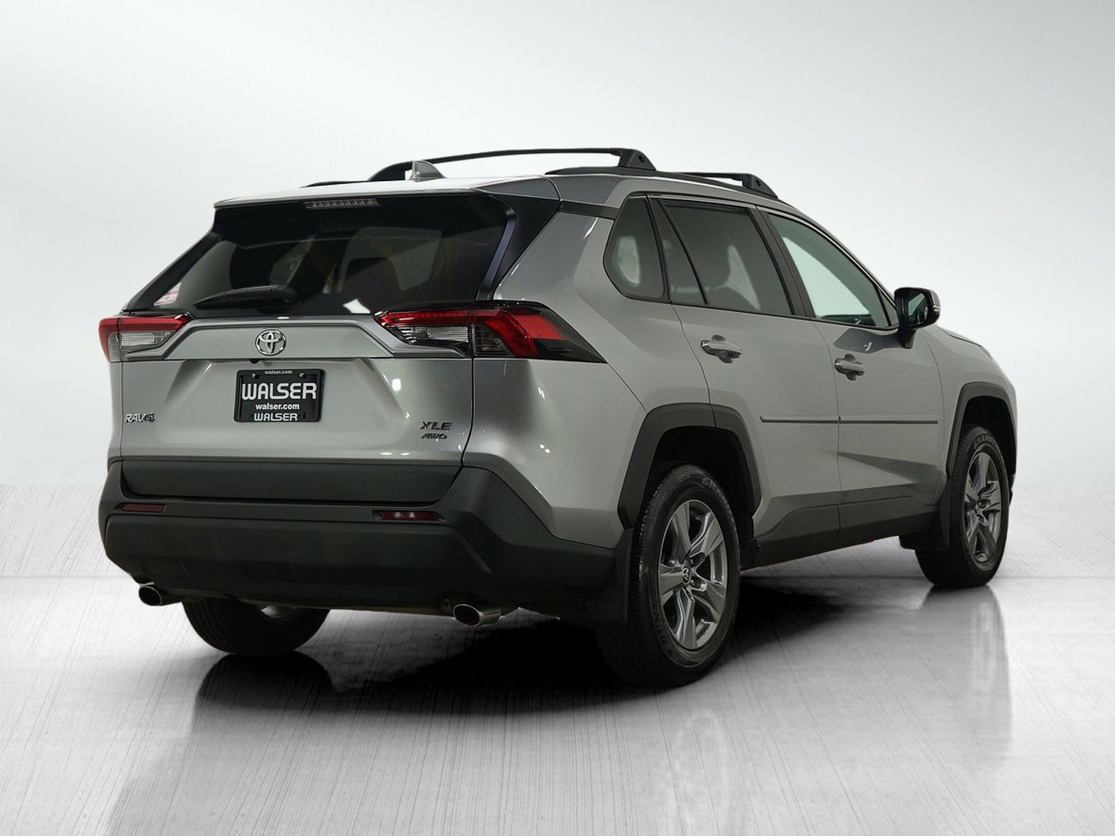 Used 2022 Toyota RAV4 XLE image 6