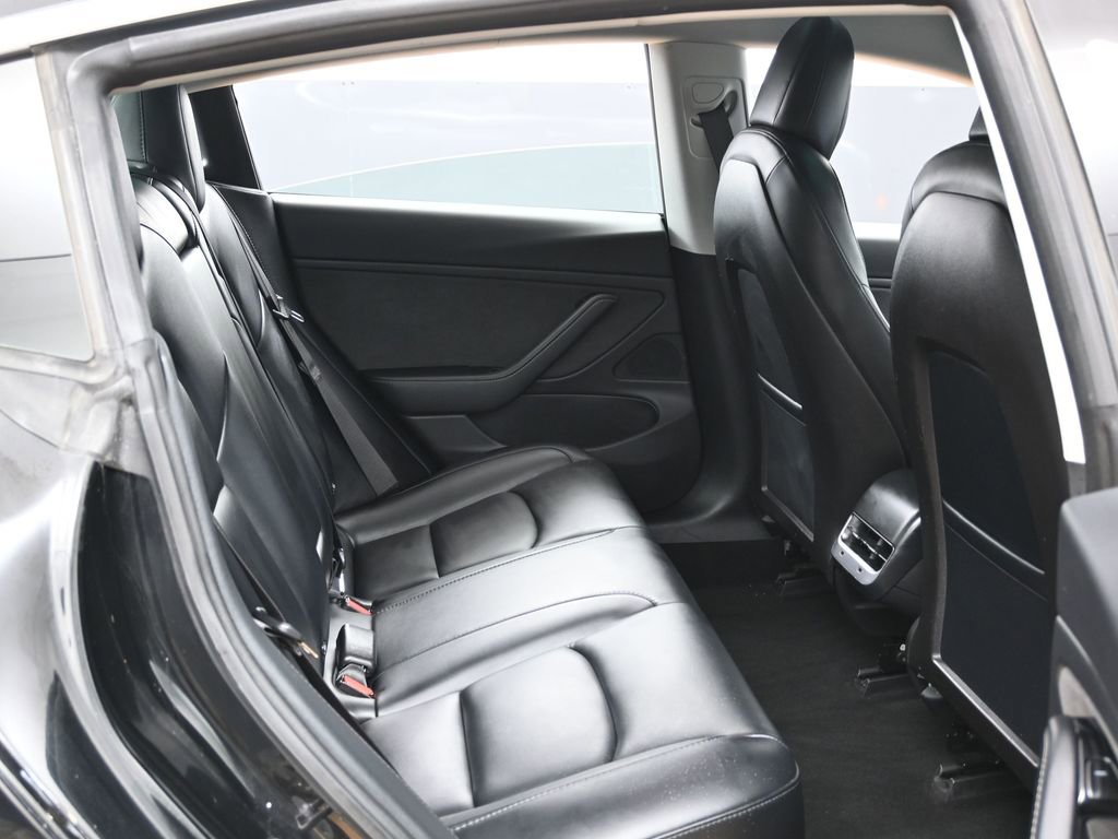 Used 2018 Tesla Model 3 Long Range image 36