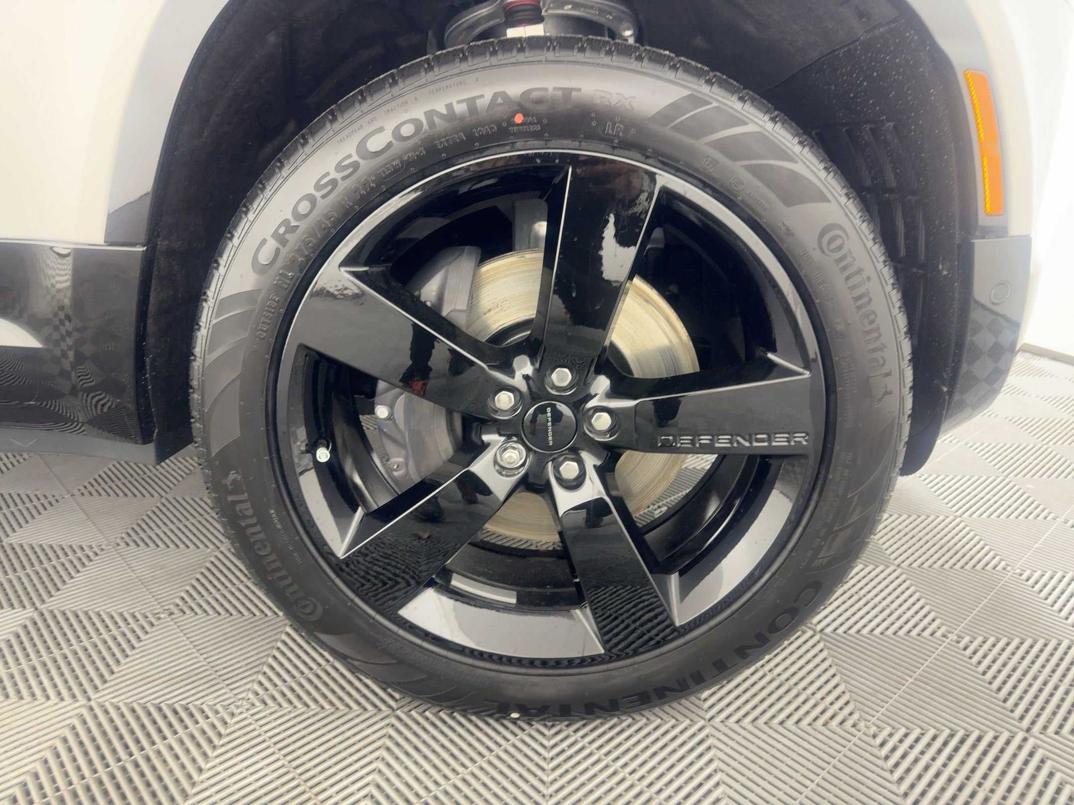 New 2026 Land Rover Defender 110 X-Dynamic SE image 12