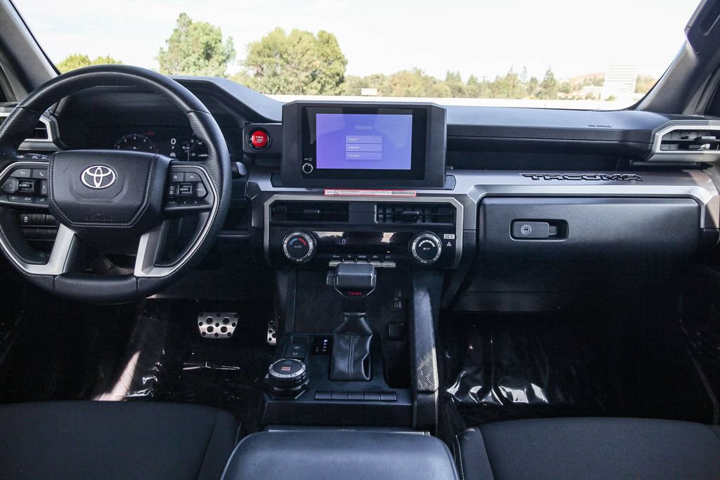 Used 2025 Toyota Tacoma TRD Sport AWD/4WD image 12