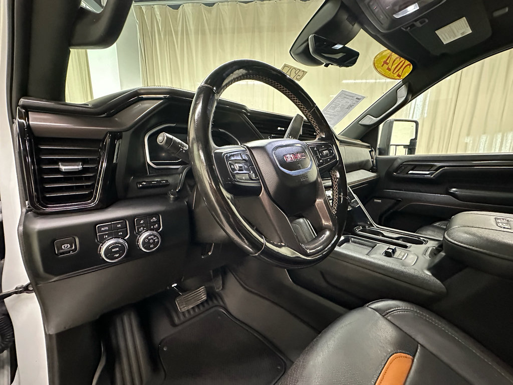 Used 2024 GMC Sierra 2500 AT4 w/ AT4 Premium Plus Package AWD/4WD image 27