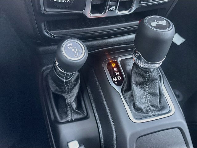 New 2026 Jeep Wrangler Unlimited Sahara AWD/4WD image 15