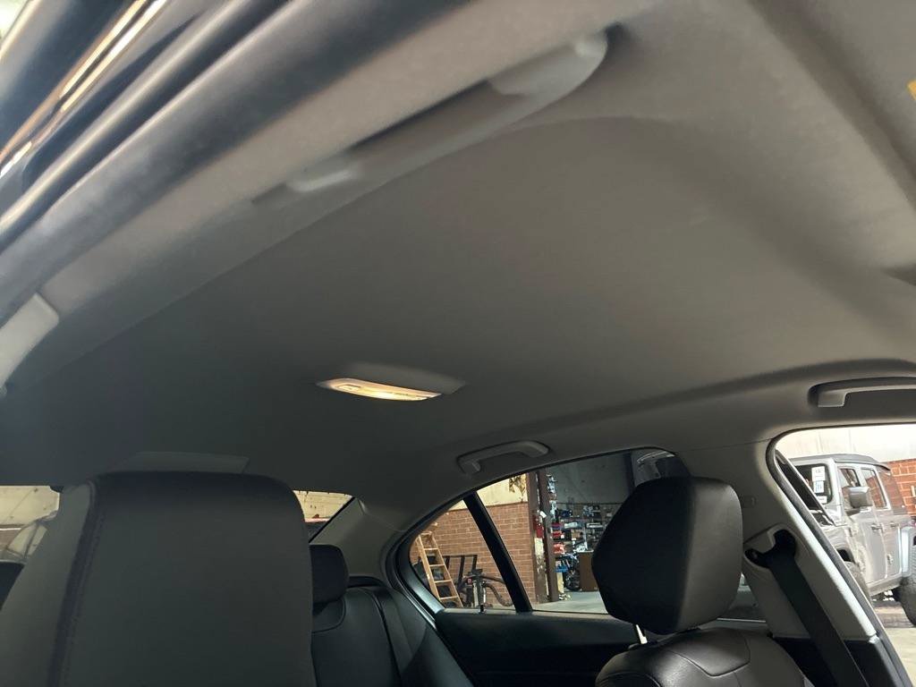 Used 2018 BMW 320i Sedan RWD image 30