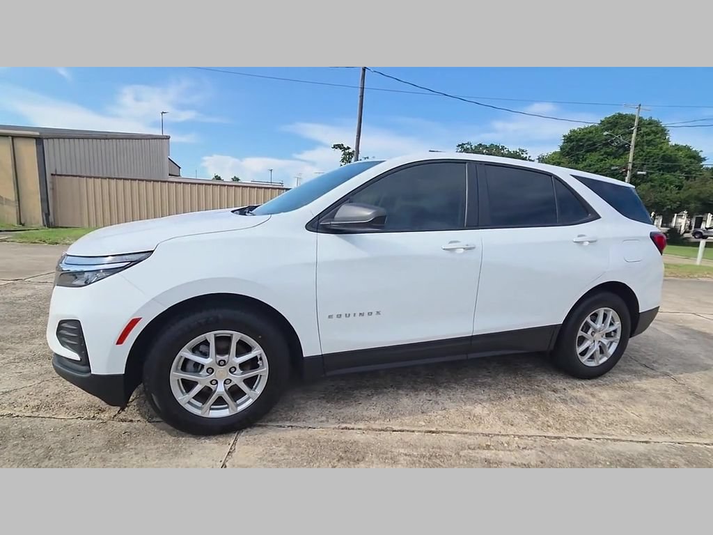 Used 2023 Chevrolet Equinox LS FWD image 45