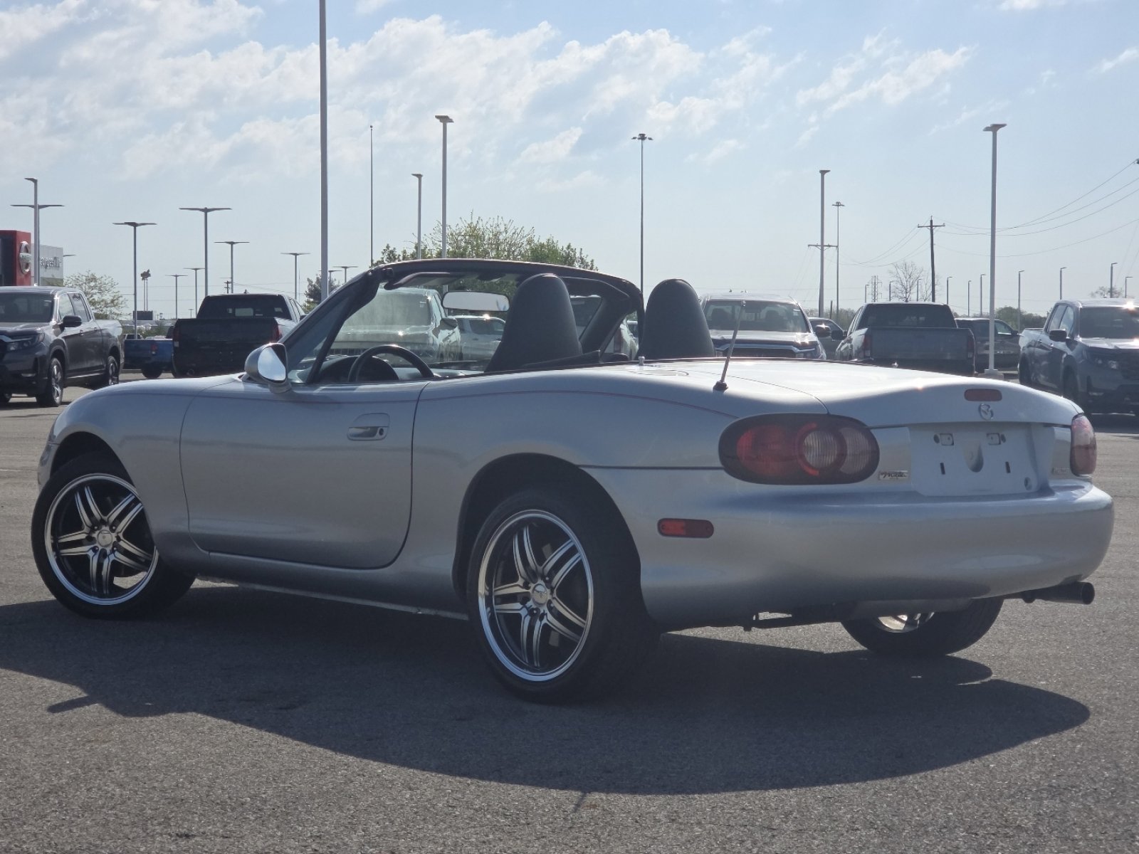 Used 2003 MAZDA MX-5 Miata image 15