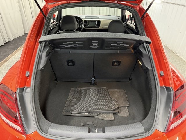 Used 2018 Volkswagen Beetle 2.0T Coast w/ Coast Lighting Package image 9