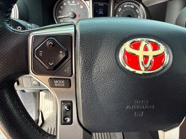 Used 2018 Toyota Tacoma SR5 RWD image 37