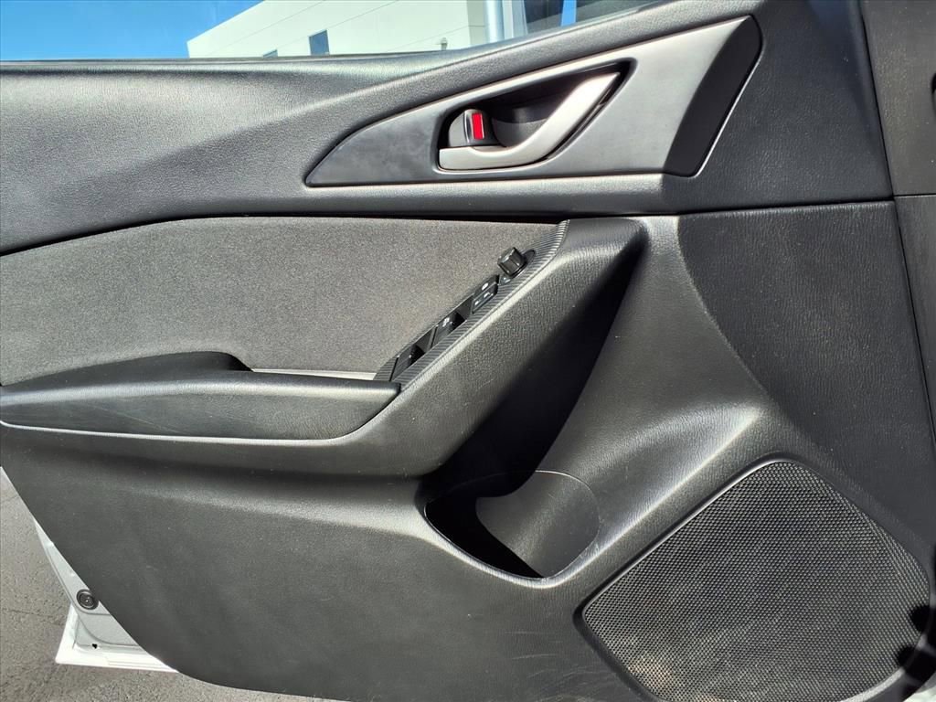 Used 2015 MAZDA MAZDA3 i SV image 25