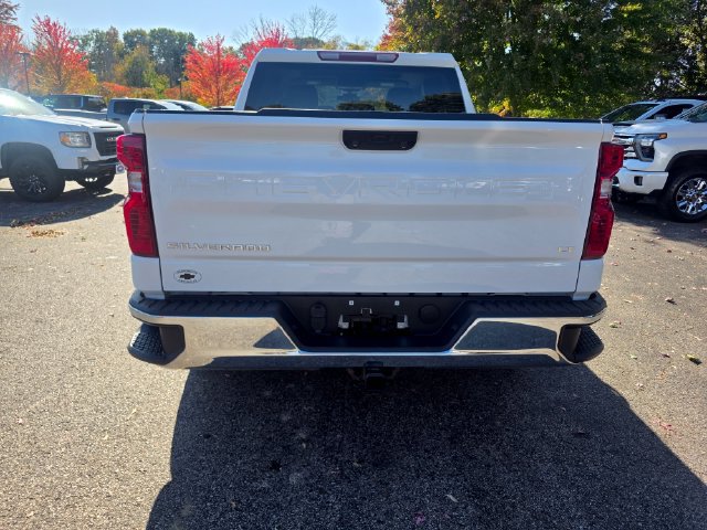 Used 2023 Chevrolet Silverado 1500 LT AWD/4WD image 3