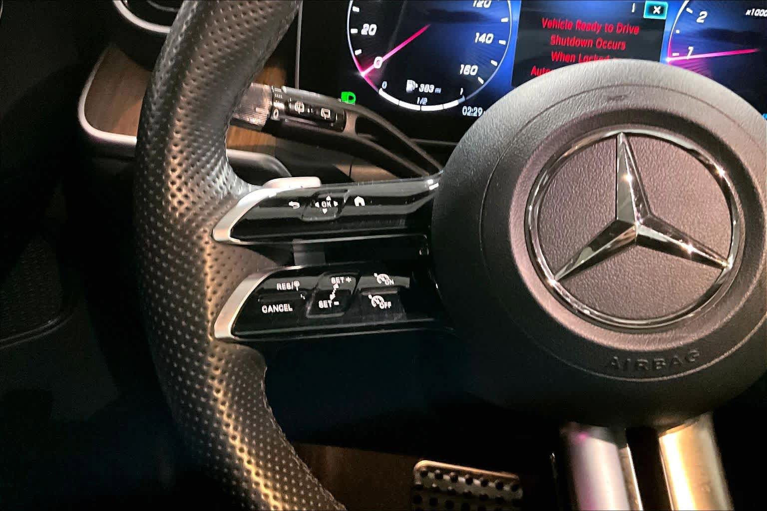 Used 2024 Mercedes-Benz GLC 300 4MATIC image 24