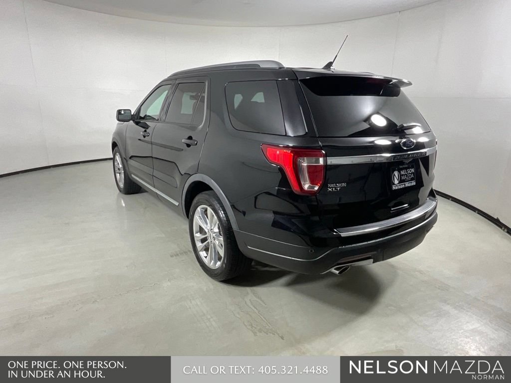 Used 2018 Ford Explorer XLT w/ Equipment Group 202A FWD image 8
