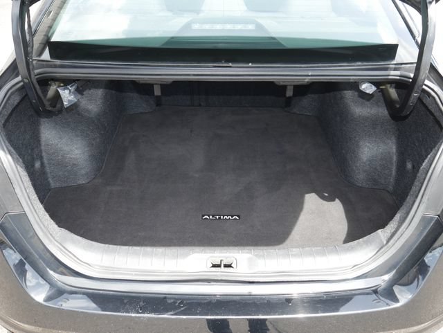 Used 2024 Nissan Altima 2.5 SV FWD image 8