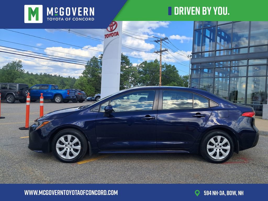 Used 2023 Toyota Corolla LE w/ Carpet Mat Package (TMS) FWD image 2