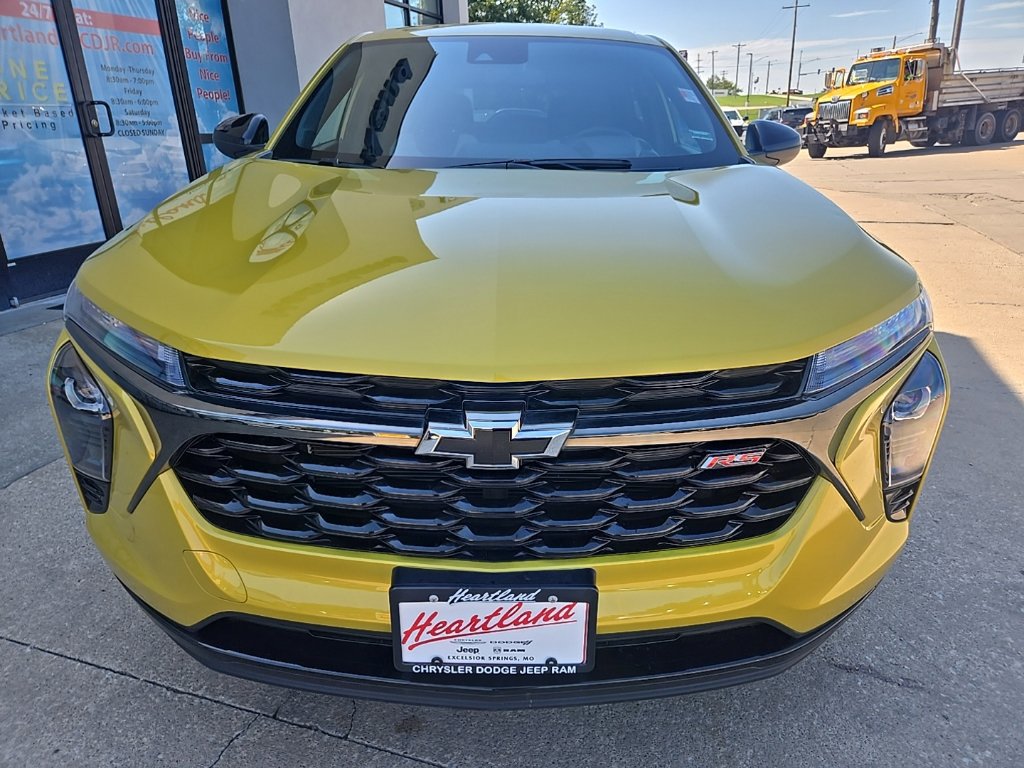 Used 2024 Chevrolet Trax RS w/ Driver Confidence Package FWD image 6