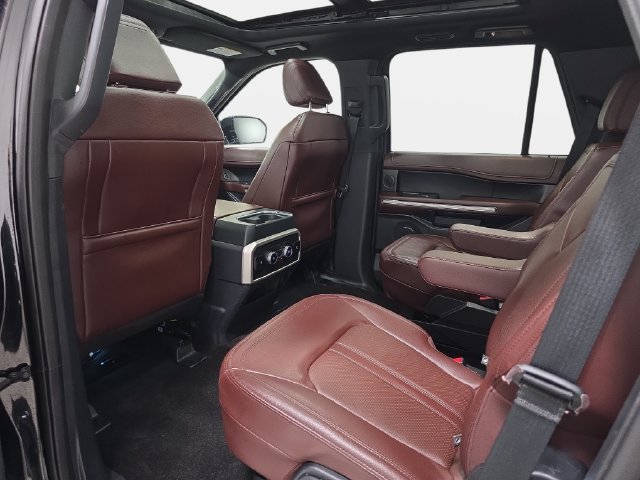 Used 2022 Ford Expedition Limited AWD/4WD image 12