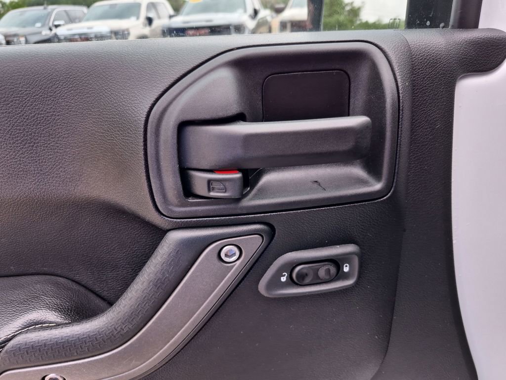 Used 2016 Jeep Wrangler Unlimited Sport AWD/4WD image 18