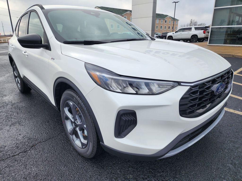 New 2026 Ford Escape ST-Line w/ Tech Pack #1 image 2