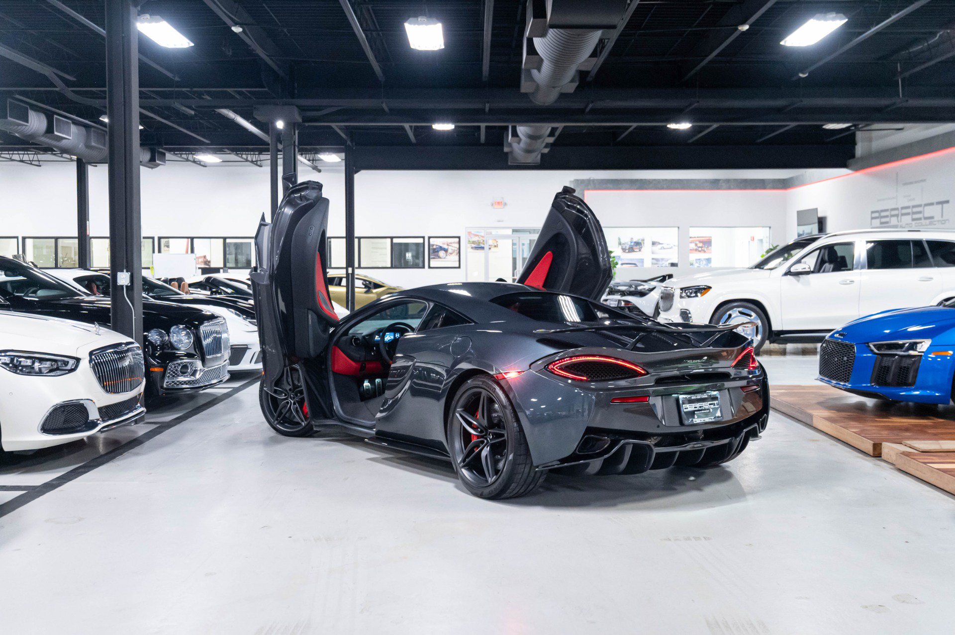 Used 2019 McLaren 570S Coupe RWD image 80
