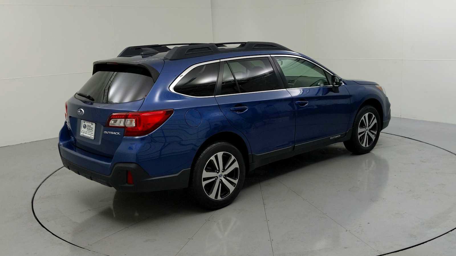 Used 2019 Subaru Outback 2.5i Limited AWD/4WD image 10