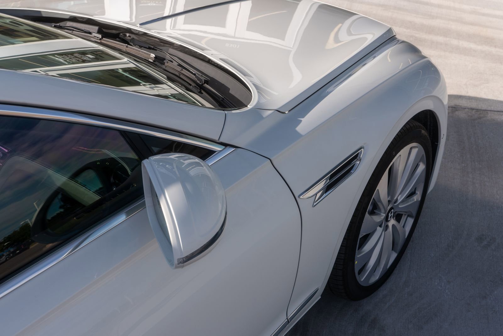 New 2026 Bentley Flying Spur Plug-In Hybrid image 18