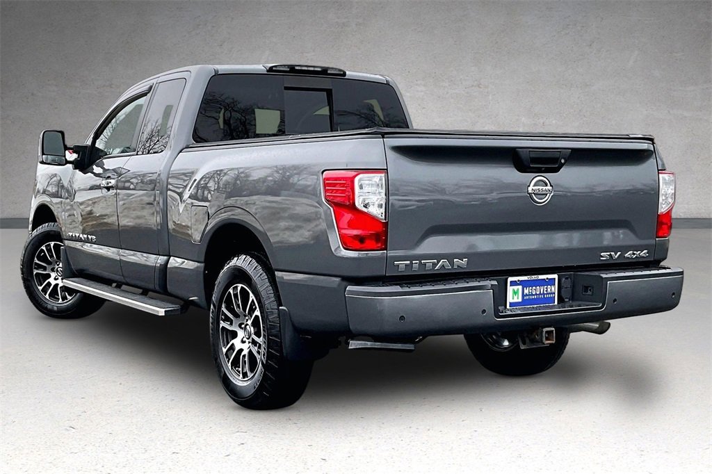 Used 2020 Nissan Titan SV w/ SV Convenience Package image 4