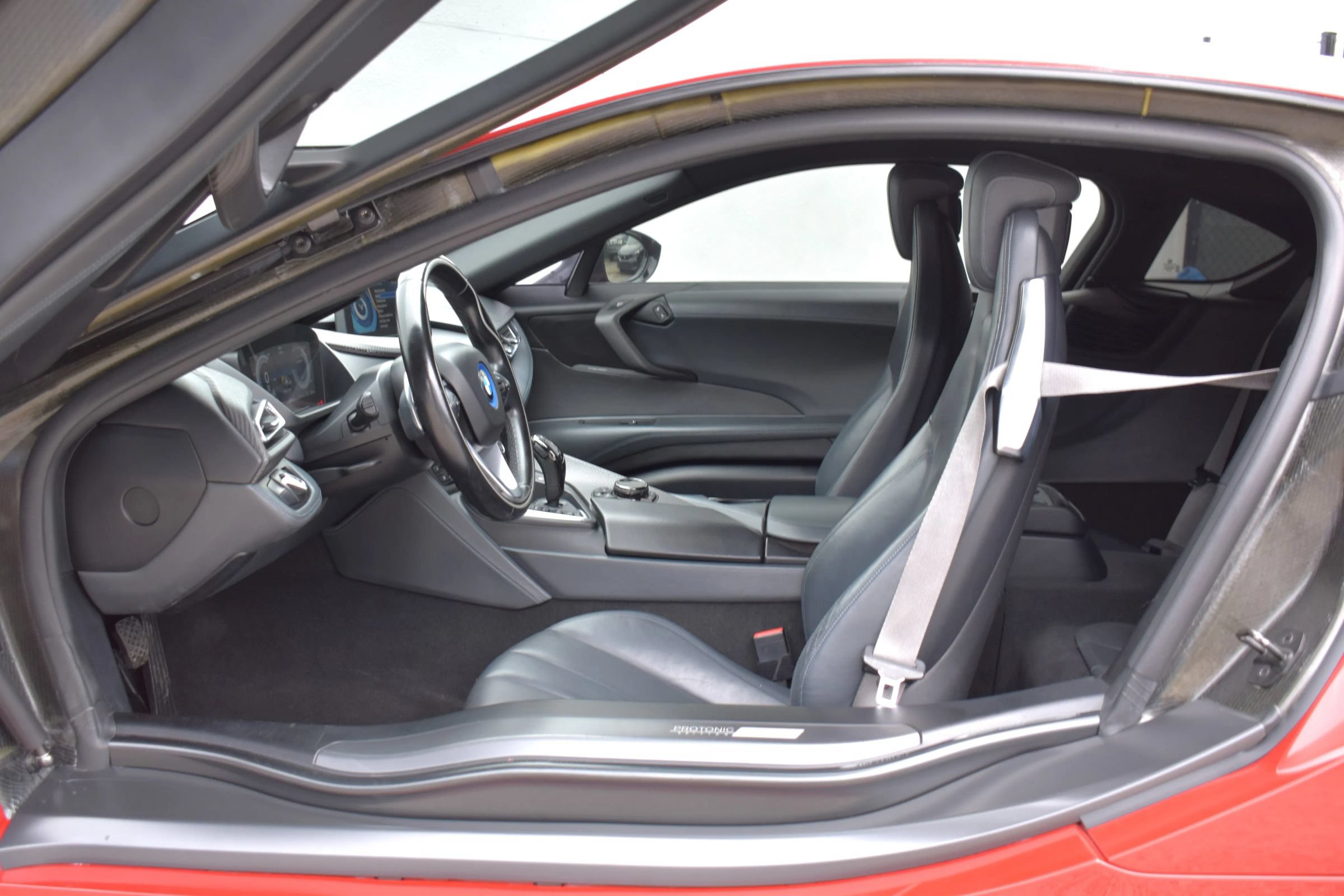Used 2017 BMW i8 AWD/4WD image 23