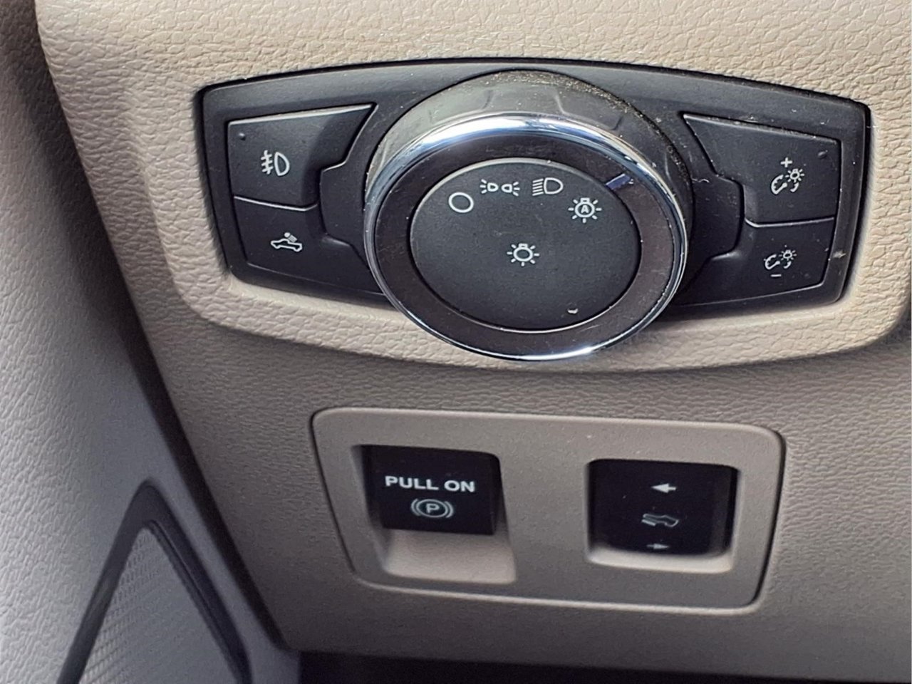 Used 2019 Ford F150 Limited w/ Trailer Tow Package AWD/4WD image 29