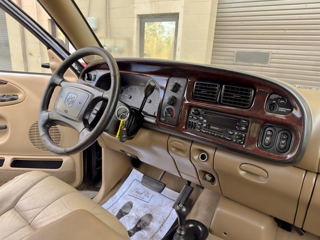 Used 2001 Dodge Ram 2500 Truck SLT image 31