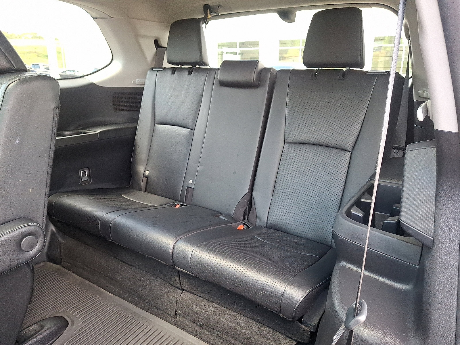 Used 2024 Toyota Grand Highlander AWD image 11